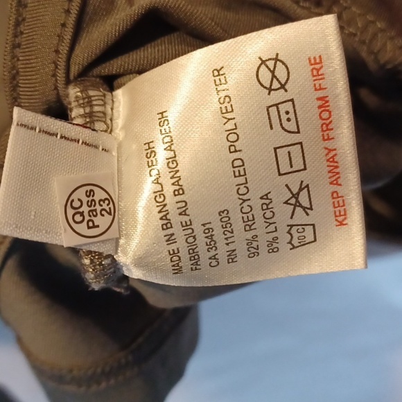 Fila Women’s NWT activewear gray top with orange strip block stripe - Picture 7 of 8